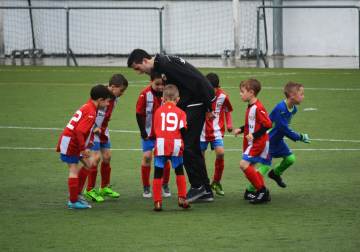 亚当斯不幸离世，其祖母在本届世界杯期间去世（配图示意）